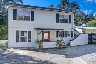The Peachy Pearl, Private Uptown Apartment, Dog Friendly - St. Augustine - 2