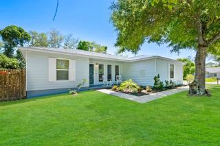 The St Augusdream Renovated Beach House Sleeps 8 Walk to Beach - St. Augustine - 7