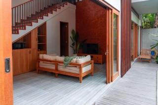 The Entire Modern Villa in Ubud - Outerphi Suweta - Ubud - 2