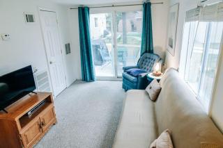 Beach Club of Oscoda Captains Watch on the Lake - 2