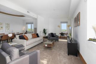 Extravagant 3 Level Penthouse at The Grand Castle - 5