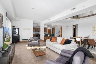 Extravagant 3 Level Penthouse at The Grand Castle - Grandville - 1