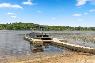 Lakefront 5BR Cabin on Big Crooked Lake w Pontoon - Rockford - 5