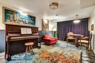 Retro vibe w hot tub piano lounge and vinyls - Picton - 7