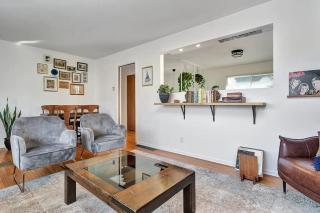 Retro vibe w hot tub piano lounge and vinyls - Picton - 2