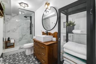 Birch & Ivy Suites at Portage House in Picton - Picton - 9