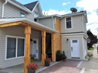 Birch & Ivy Suites at Portage House in Picton - Picton - 5