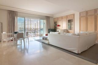 C096-Apt overlooking the Old Port the view is magical - 7