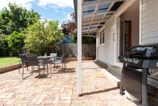 Charming Little Home Close To The City w Parking And Wifi - Kings Park - 6