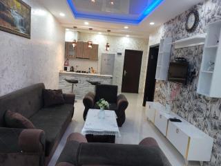 APARTMENT FOR RENT PER MONTH OR YEAR - Batumi - 0