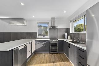 Sea Breeze Escape - 4