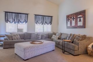 Comfy House Private Backyard with Pool BBQ Citrus - Surprise - 8