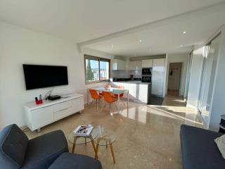 A013-Apt vue mer avec piscine et terrasse - 9