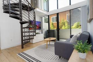 Bright and Trendy 2-story Bankers Hill Condo - San Diego - 1