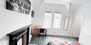 Large Room at The Burford Hideaway - 4