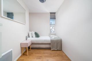 City of London - Lovely Two Bedroom Apartment - London - 1