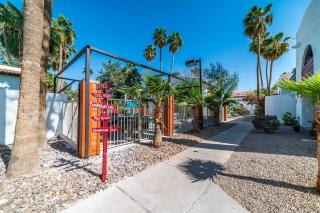 32- Modern Casa Grande Paradise heated pool condo - 2