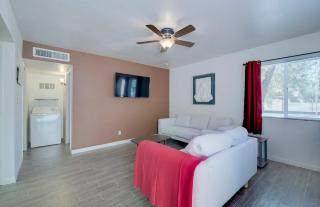 37A- Casa Grande Modern Condo 1bd w Heated Pool - 2