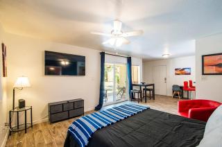 41A Modern Large Studio Condo w heated pool - 2