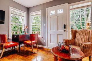 Cozy Holiday Twin Treehouse at UT, Moody - Austin - 2