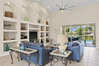 Cape Serenity- Luxury Waterfront Villa with Kayaks - Cape Coral - 5