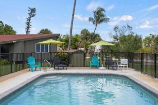 Renovated Cottage at the Historic Palms Inn of Sanibel- Includes Pool and Bikes - Sanibel - 3