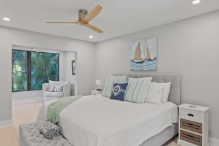 Gorgeous Residence in the Esteemed Sanibel Dunes Community - Sanibel - 0
