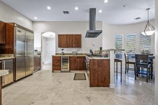 Serenity Peaks- Gorgeous Pet Friendly Villa in Scottsdale with Pool, Spa, and Bikes - 3
