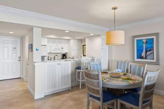 Gorgeous Renovated Residence in Upscale Sanibel Harbour Tower - Fort Myers - 2