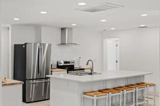 Sanibel Serenity- NEW Gorgeous Near Beach Villa with Pool - Sanibel - 7