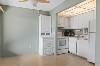 Comfy Waterfront Condo at Tennisplace Sanibel - Sanibel - 5