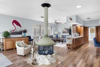 Colonel's Cottage- Sanibel Beach Retreat Fantastic Amenities - 8