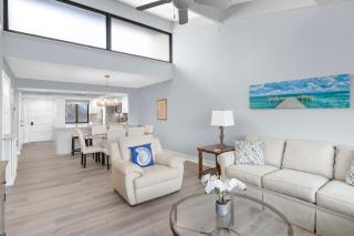 Loggerhead 253- Beachfront Residence w Vaulted Ceilings - 9