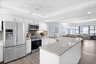 Loggerhead 253- Beachfront Residence w Vaulted Ceilings - 6
