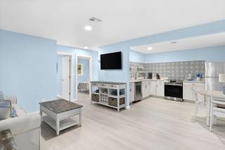 Stunning Newly Renovated River District Residence - Fort Myers - 0