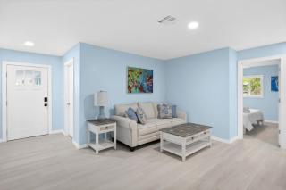 Stunning Newly Renovated River District Residence - Fort Myers - 5