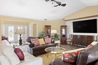 Gorgeous Golf Course Home w Pool in Cape Royal - Matlacha - 3