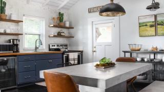 A Suite Retreat stylish home plus Hot tub - 4