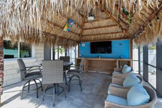 Gorgeous Beach Condo with Pool Spa and Bikes - Fort Myers Beach - 9