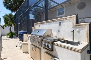 Gorgeous 1BR Residence with Pool and Spa at Margarita Mansion - 8