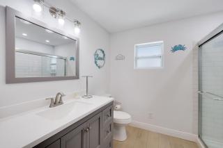 Gorgeous Beach Condo with Pool Spa and Bikes - Fort Myers Beach - 4