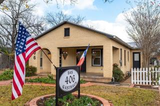 Das 406 Gasthaus, Walk to Main, Hot tub, Game Room - Fredericksburg - 6