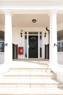 Panoramic sea views in beachfront apt w balcony - Bognor Regis - 5