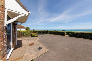 Wonderful Seafront Home - Panoramic Ocean Views - Selsey - 5