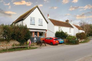 Two-bed beachside apartment West Wittering - West Wittering - 6