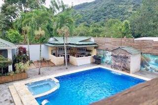 Villa con Hermosa Vista a las Montañas a Pasos del Río @drvacationsrental - Bonao - 0