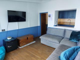 2 Bed cottage in a fantastic sea front setting - 6