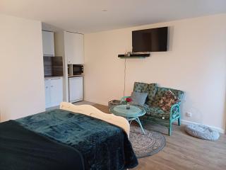 un petit studio moderne et conviviale -  - 7