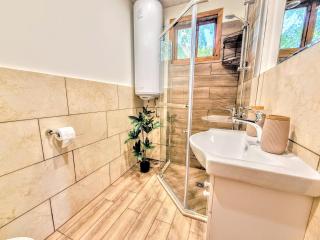 Къмпинг и Бунгала Брусен Хил - Camping and Bungalows Brusen Hill - - 7