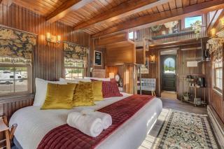 1920s Red Rock Caboose Bike Hike Explore - 4